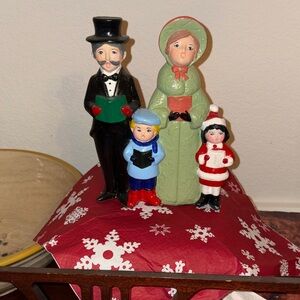 Festive Caroler Family Figurine Set - Multicolor